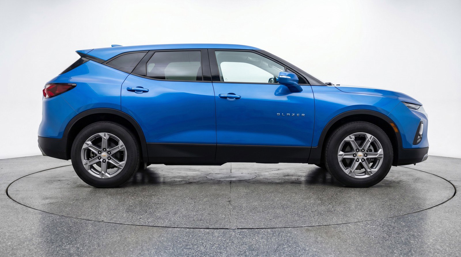 Used 2025 Chevrolet Blazer LT image 11