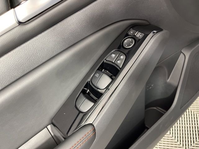 New 2025 Nissan Altima 2.5 SR image 30