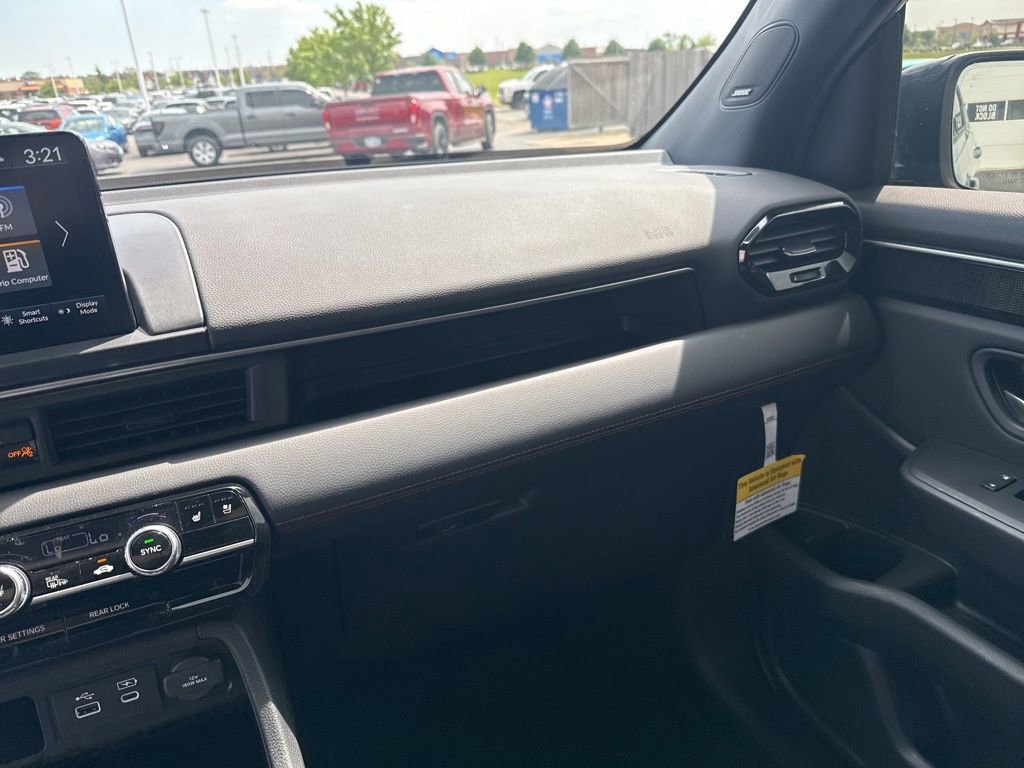 Certified 2025 Honda Pilot Black Edition image 29