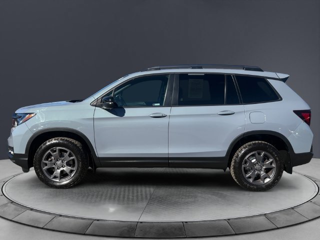 Certified 2024 Honda Passport TrailSport image 2