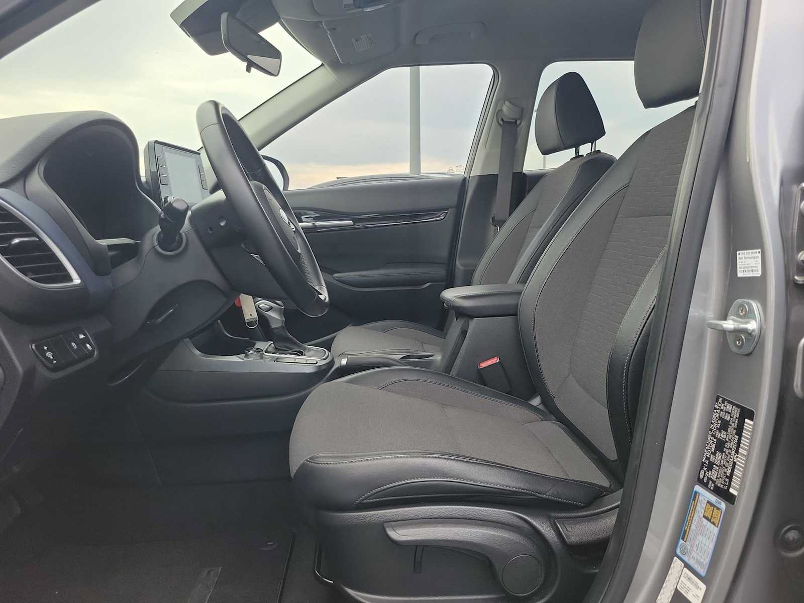 Used 2021 Kia Seltos S FWD image 15