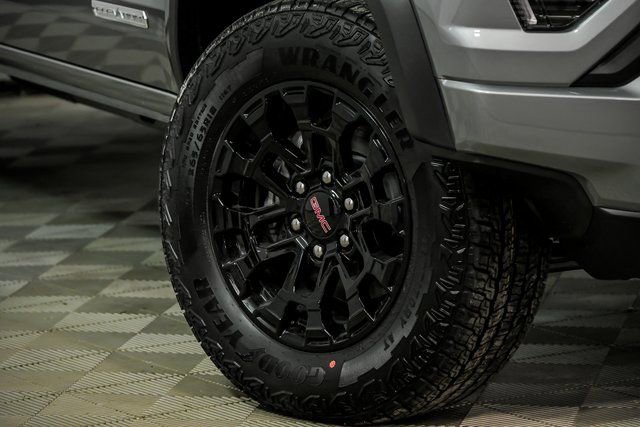 New 2026 GMC Canyon Elevation w/ Convenience Package image 3