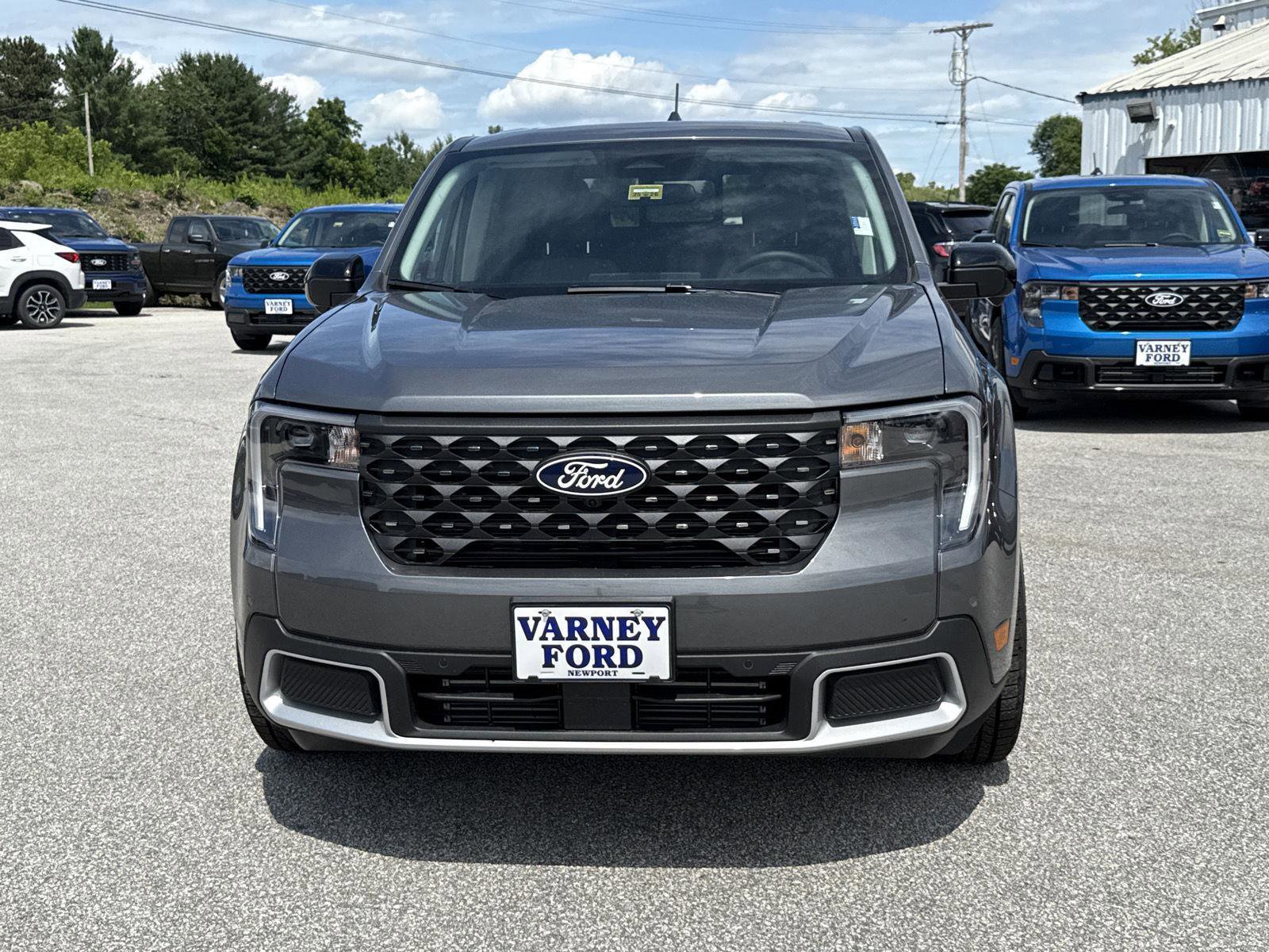 New 2025 Ford Maverick Lariat w/ 4K Tow Package image 2