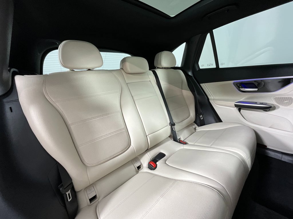Used 2024 Mercedes-Benz GLC 300 4MATIC image 22