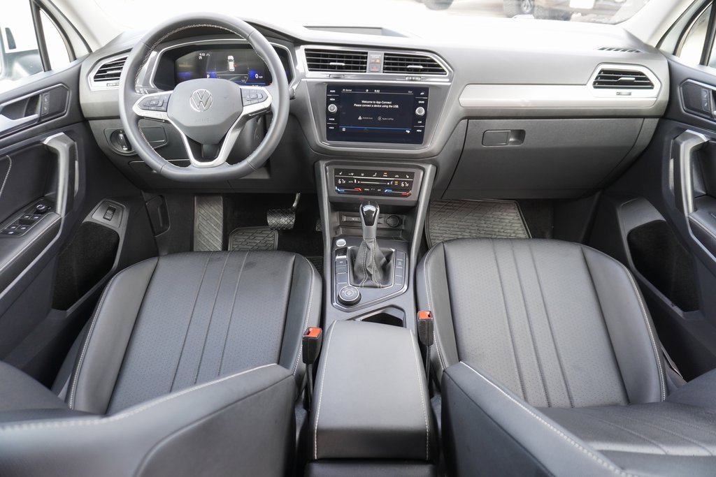 Used 2024 Volkswagen Tiguan Wolfsburg Edition image 17