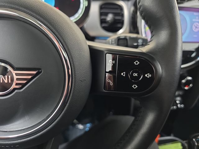 Certified 2024 MINI Cooper SE image 13