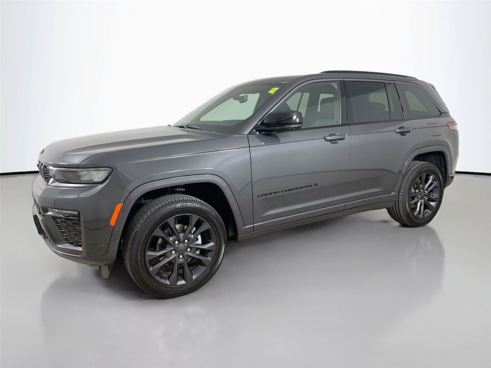 Used 2026 Jeep Grand Cherokee Limited AWD/4WD image 8