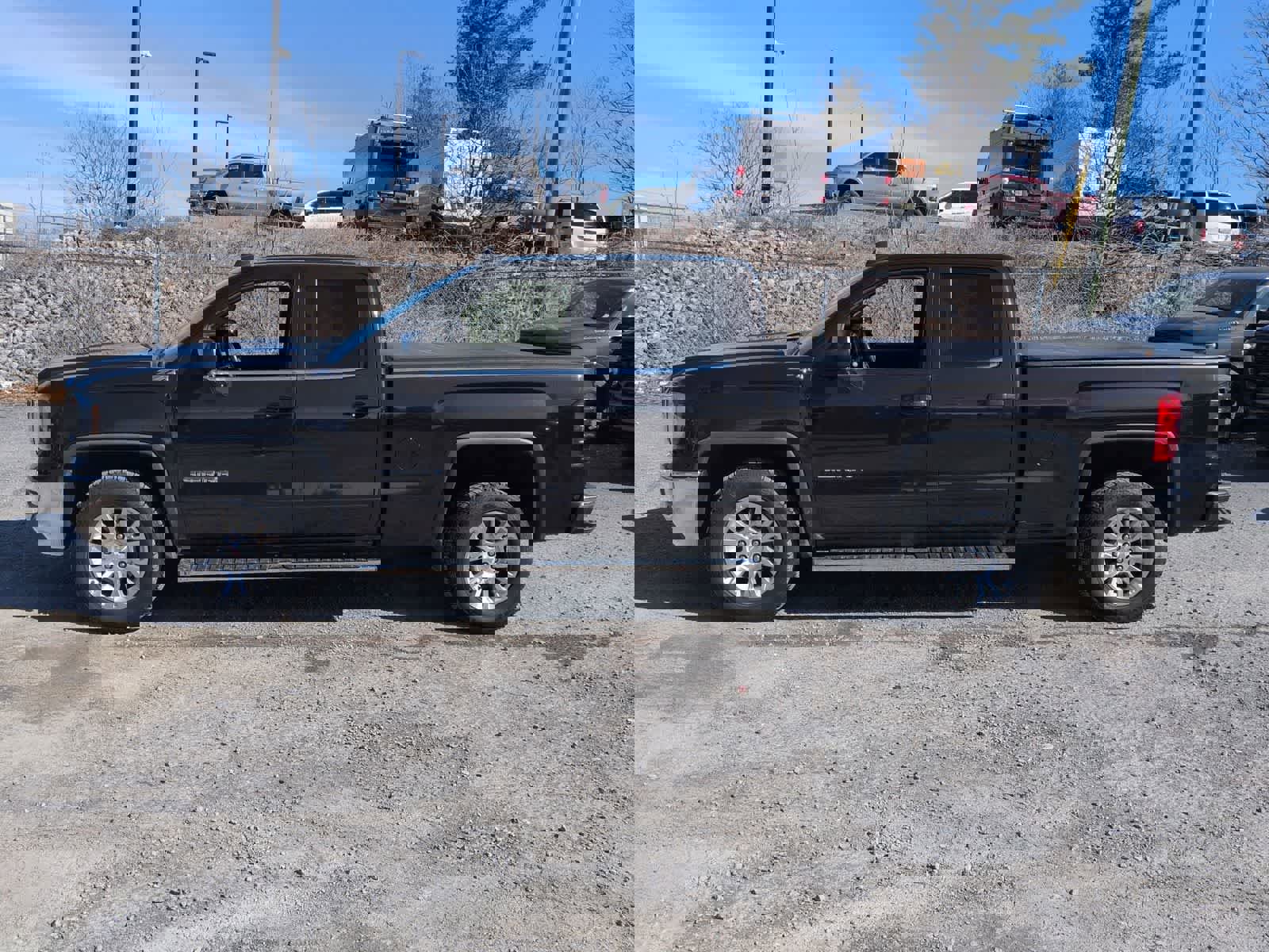 Used 2018 GMC Sierra 1500 SLE w/ SLE Value Package image 5