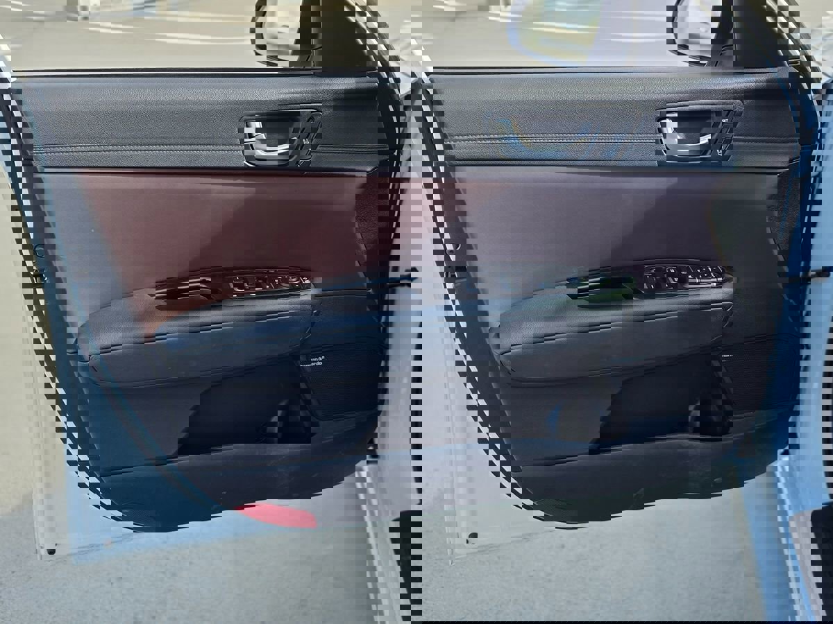 Used 2018 Kia Optima SX w/ Technology Package image 23