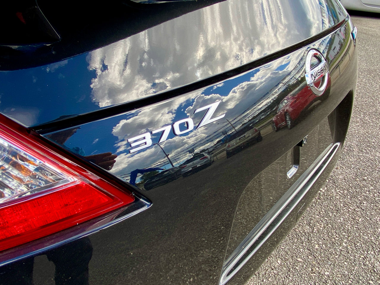 Used 2016 Nissan 370Z Touring w/ Aerodynamics Package image 21