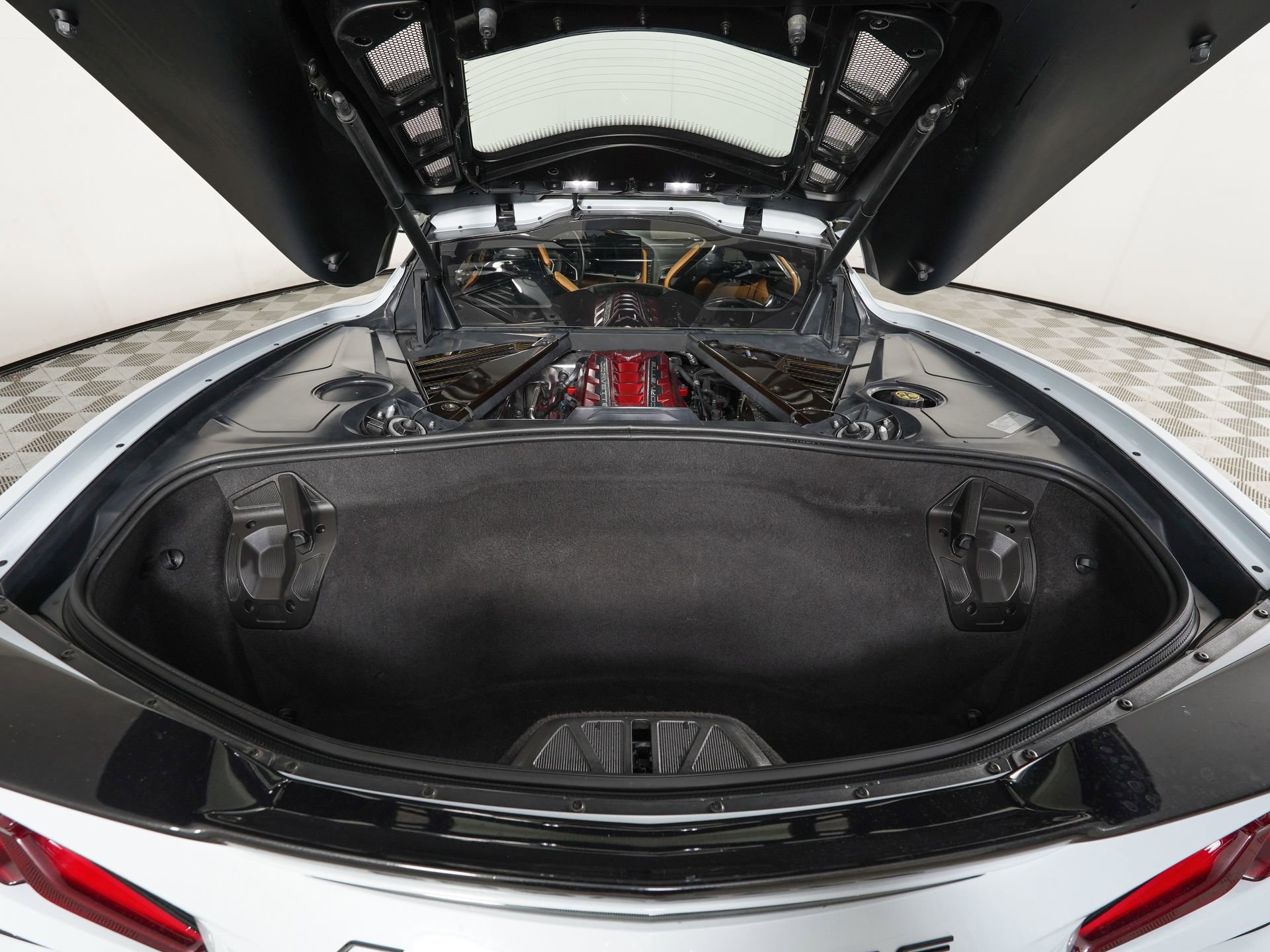 Used 2021 Chevrolet Corvette Stingray Premium Cpe w/ Z51 Performance Package RWD image 10