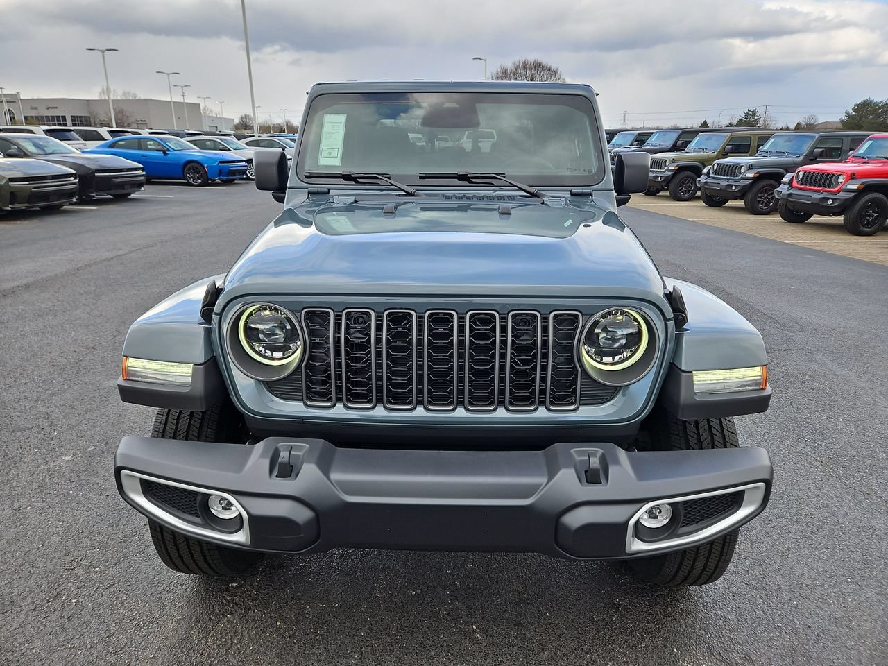 New 2026 Jeep Gladiator Sport AWD/4WD image 2