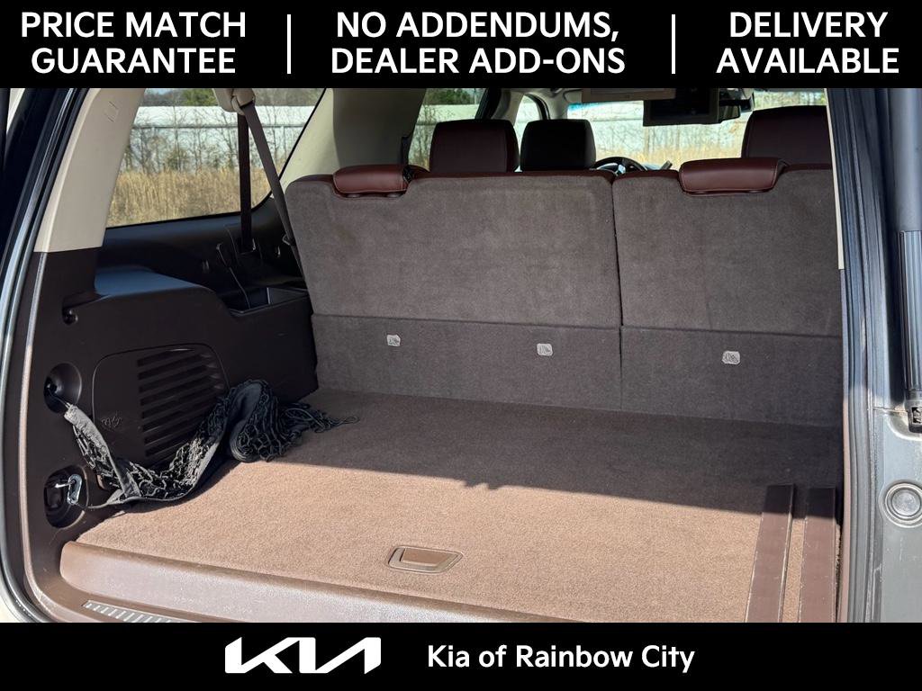 Used 2015 Chevrolet Suburban LTZ image 14