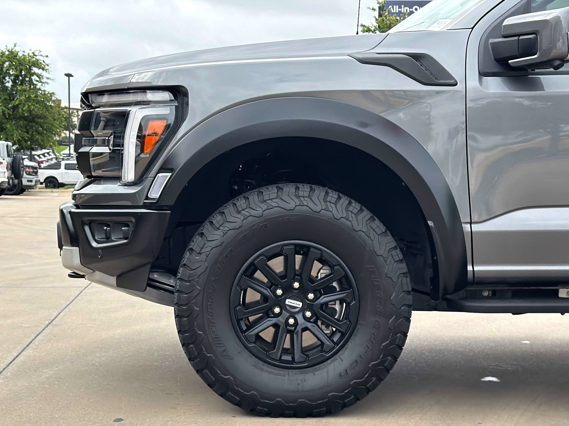 Certified 2025 Ford F150 Raptor AWD/4WD image 10