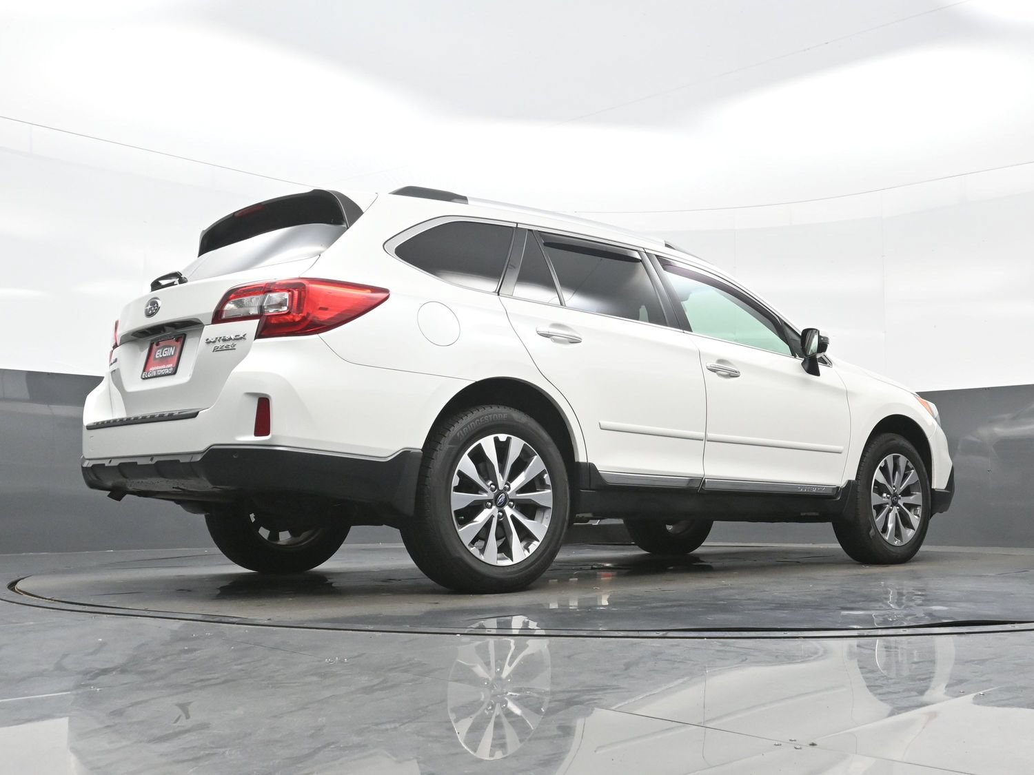 Used 2017 Subaru Outback 2.5i Touring w/ Popular Package #5A AWD/4WD image 34