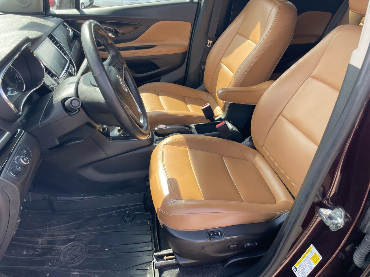 Used 2017 Buick Encore Essence FWD image 18