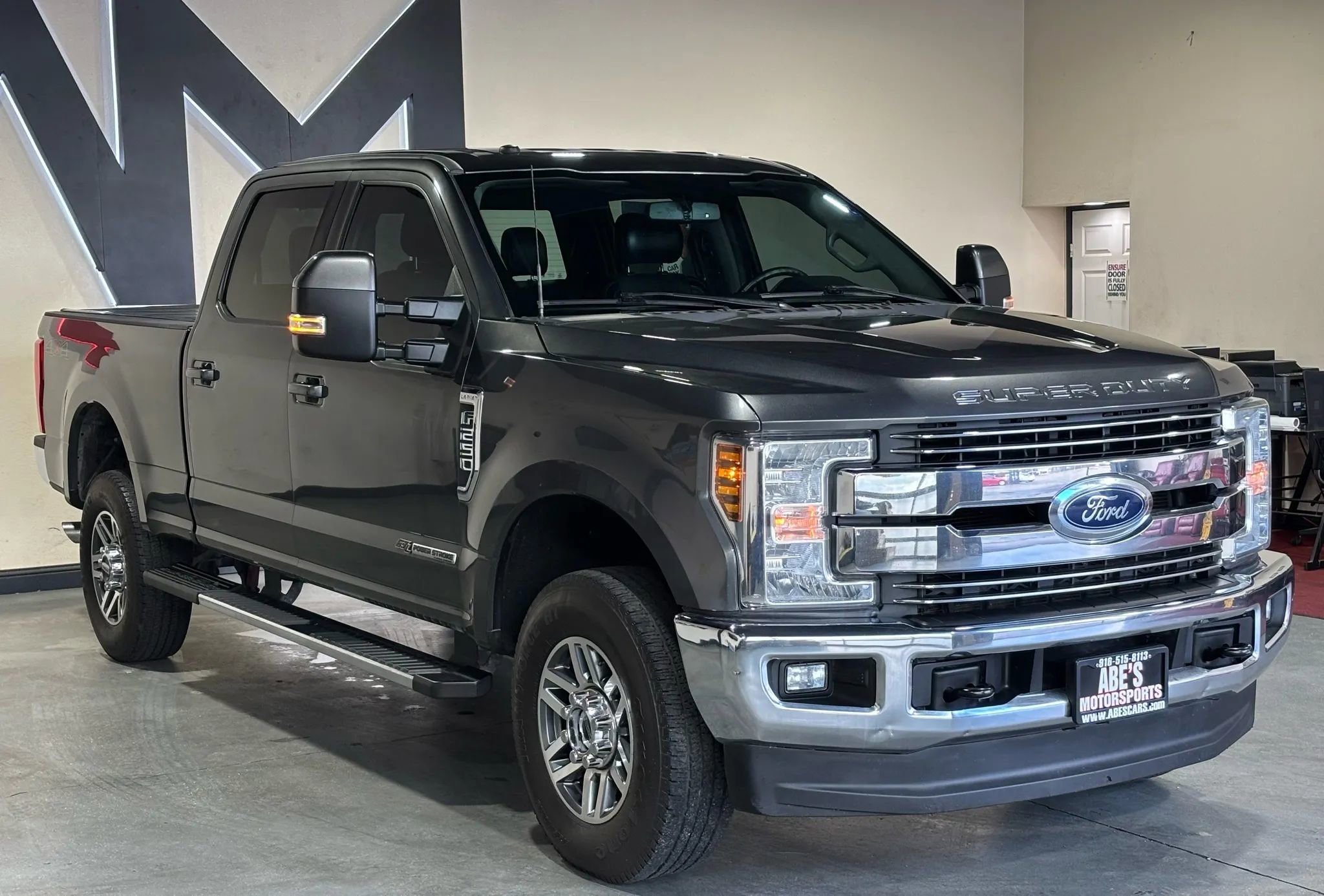 Used 2018 Ford F250 Lariat image 2