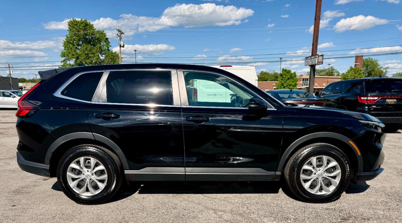 Used 2025 Honda CR-V LX image 8