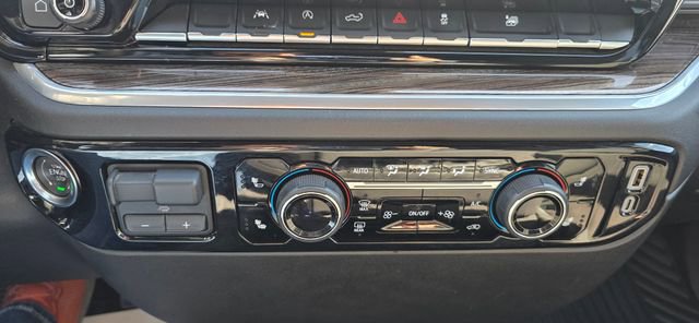 Used 2025 Chevrolet Silverado 1500 LT image 21