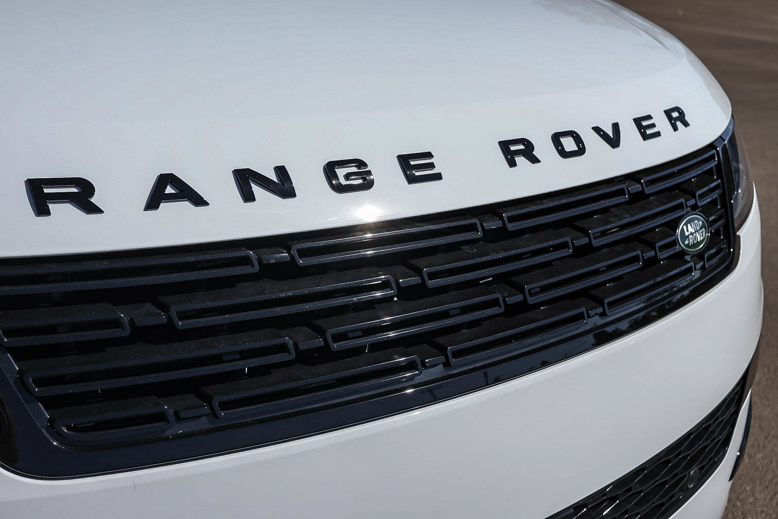 New 2026 Land Rover Range Rover Sport Dynamic SE AWD/4WD image 16