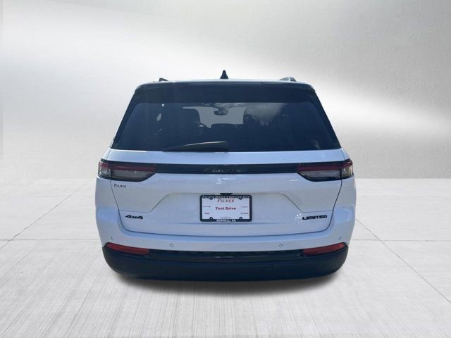 Certified 2024 Jeep Grand Cherokee Limited w/ Black Appearance Package image 7