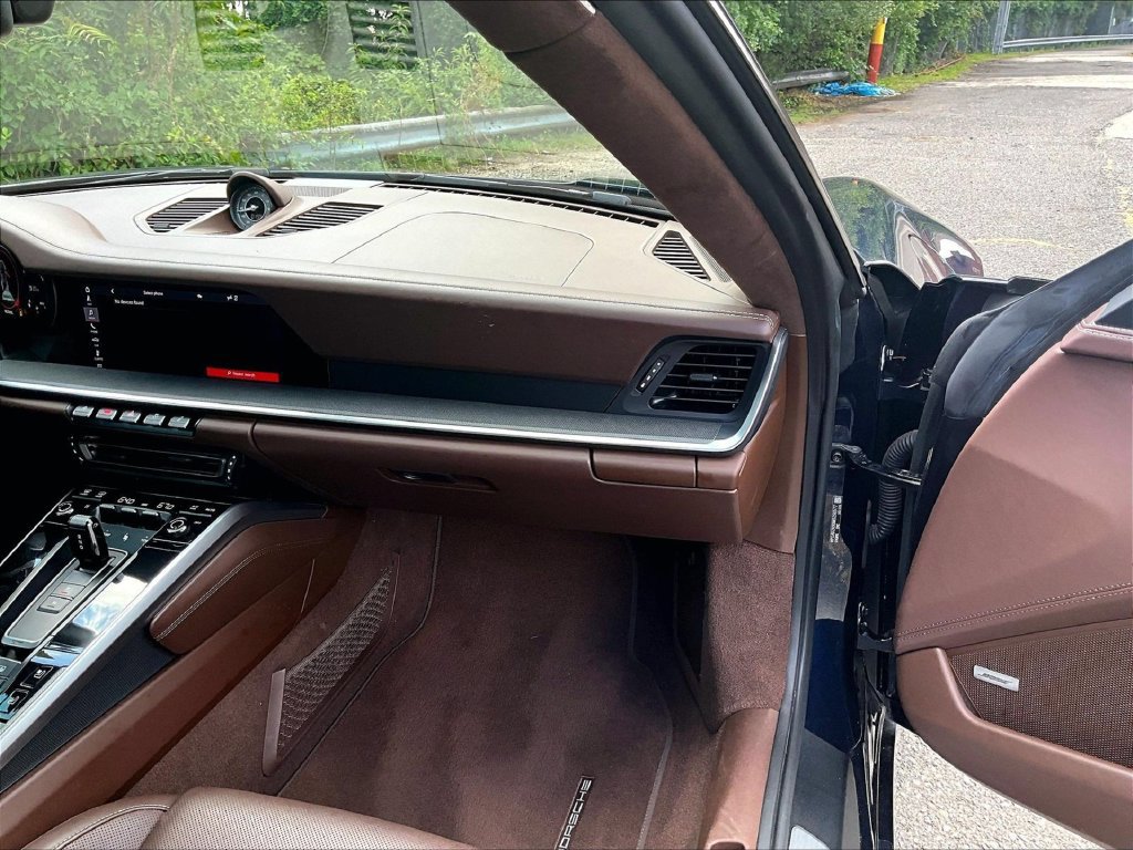 Certified 2021 Porsche 911 Turbo AWD/4WD image 17