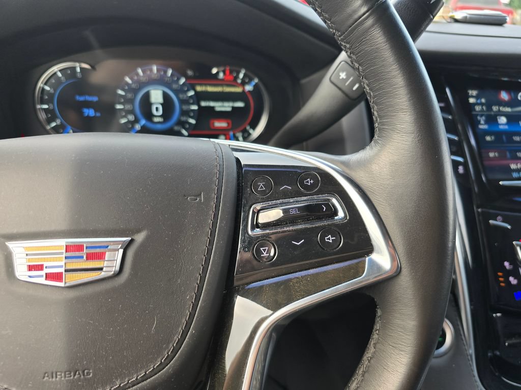 Used 2020 Cadillac Escalade Platinum AWD/4WD image 21