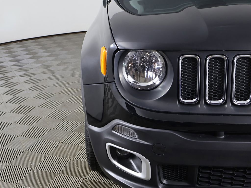 Used 2018 Jeep Renegade Latitude image 10