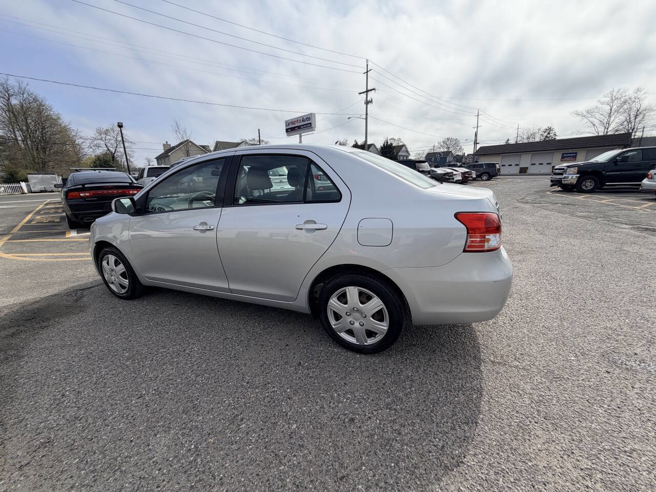 Used 2009 Toyota Yaris Sedan image 13