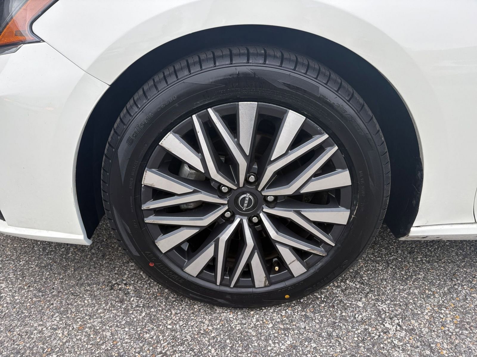 Used 2025 Nissan Altima 2.5 SV FWD image 30