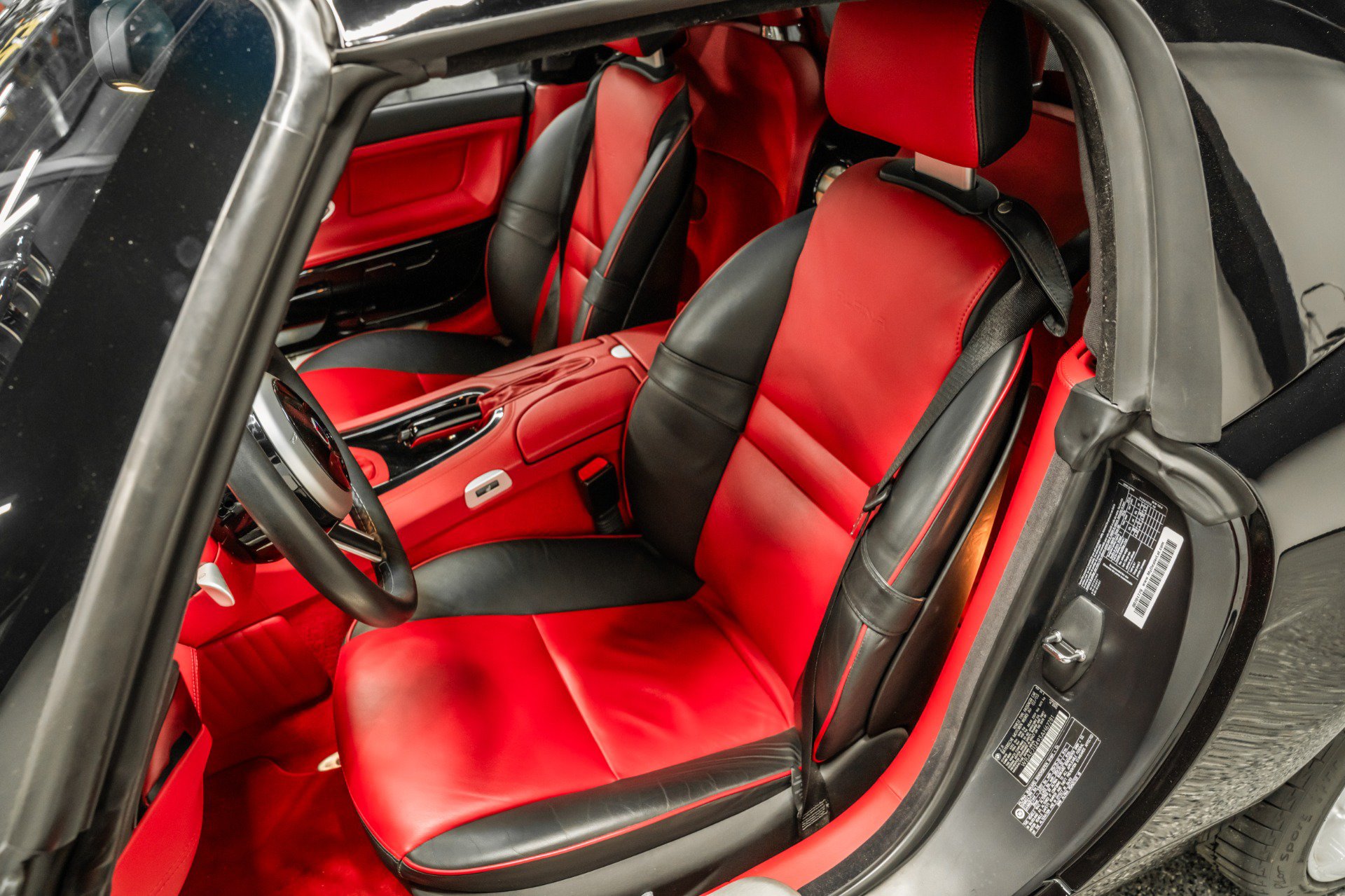 Used 2003 BMW Z8 RWD image 23