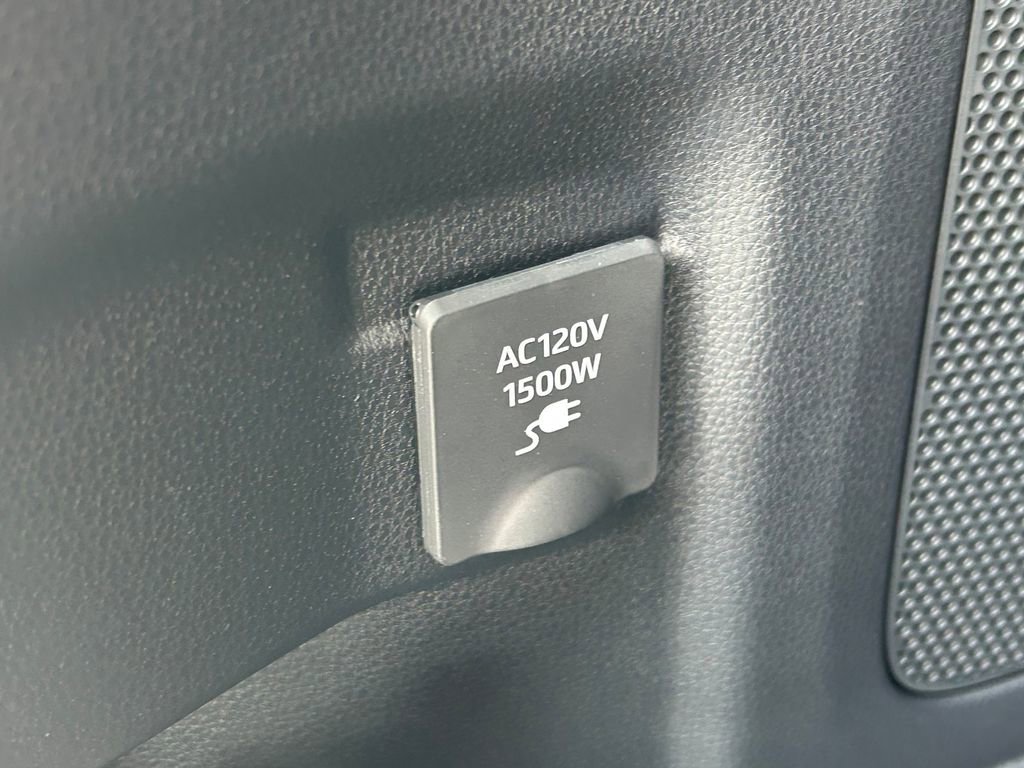 New 2026 Toyota Highlander Platinum AWD/4WD image 17