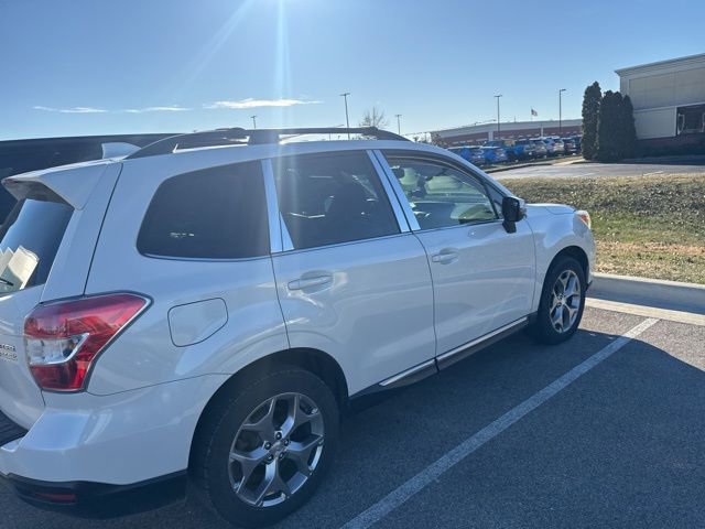 Used 2016 Subaru Forester 2.5i Touring w/ Eyesight & Navigation System image 3