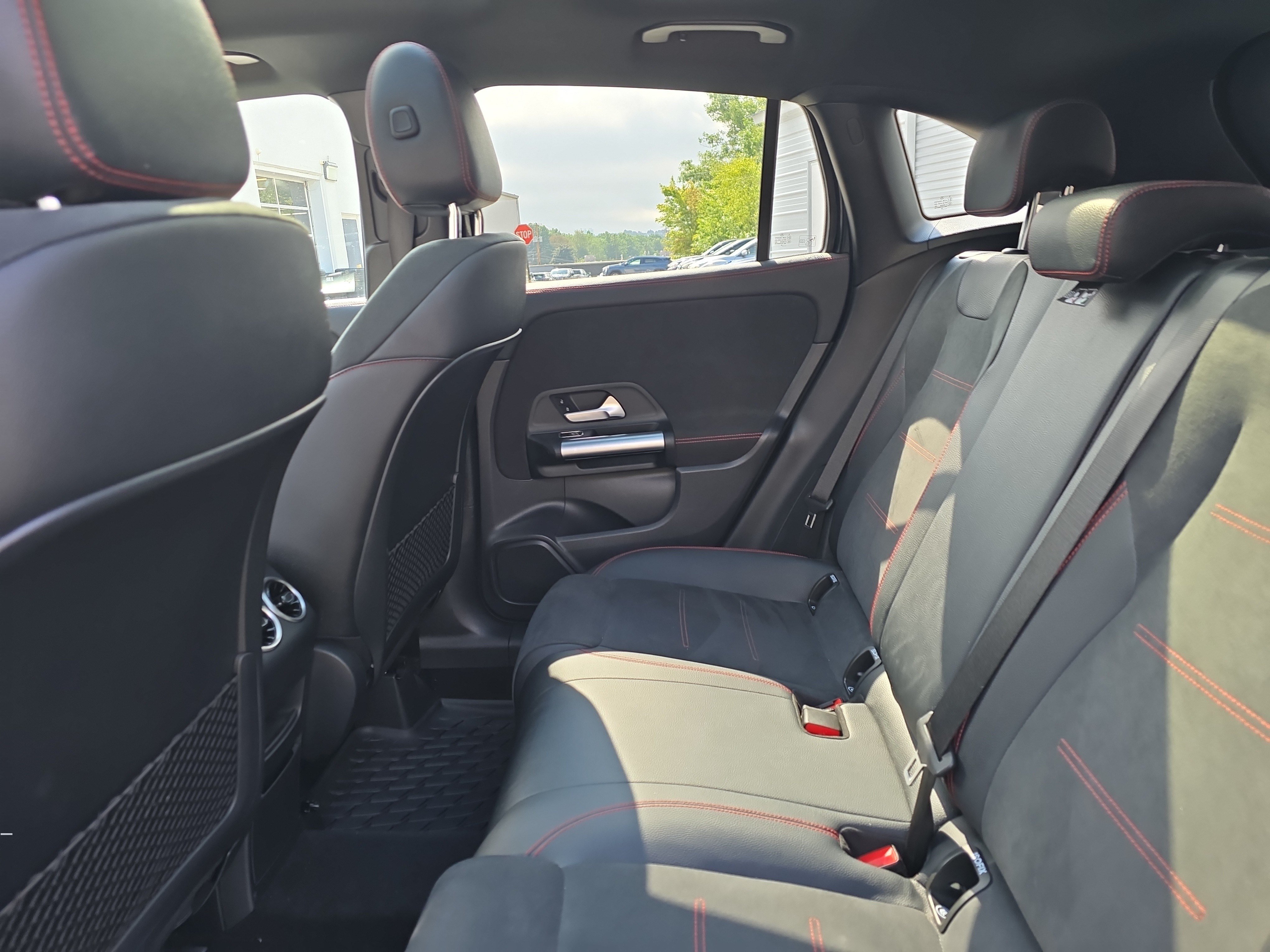 Used 2023 Mercedes-Benz GLA 250 4MATIC image 15