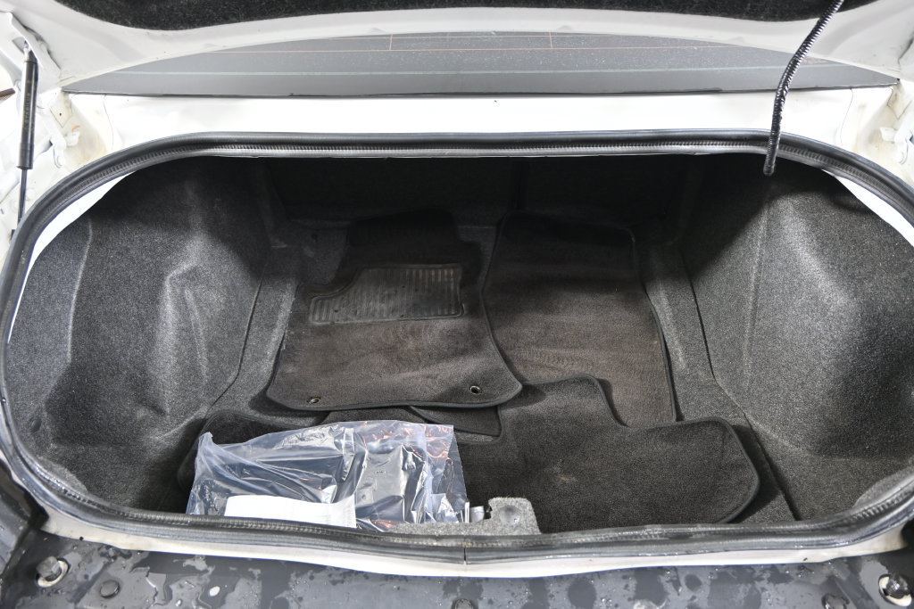 Used 2019 Dodge Challenger SXT w/ Plus Package RWD image 16