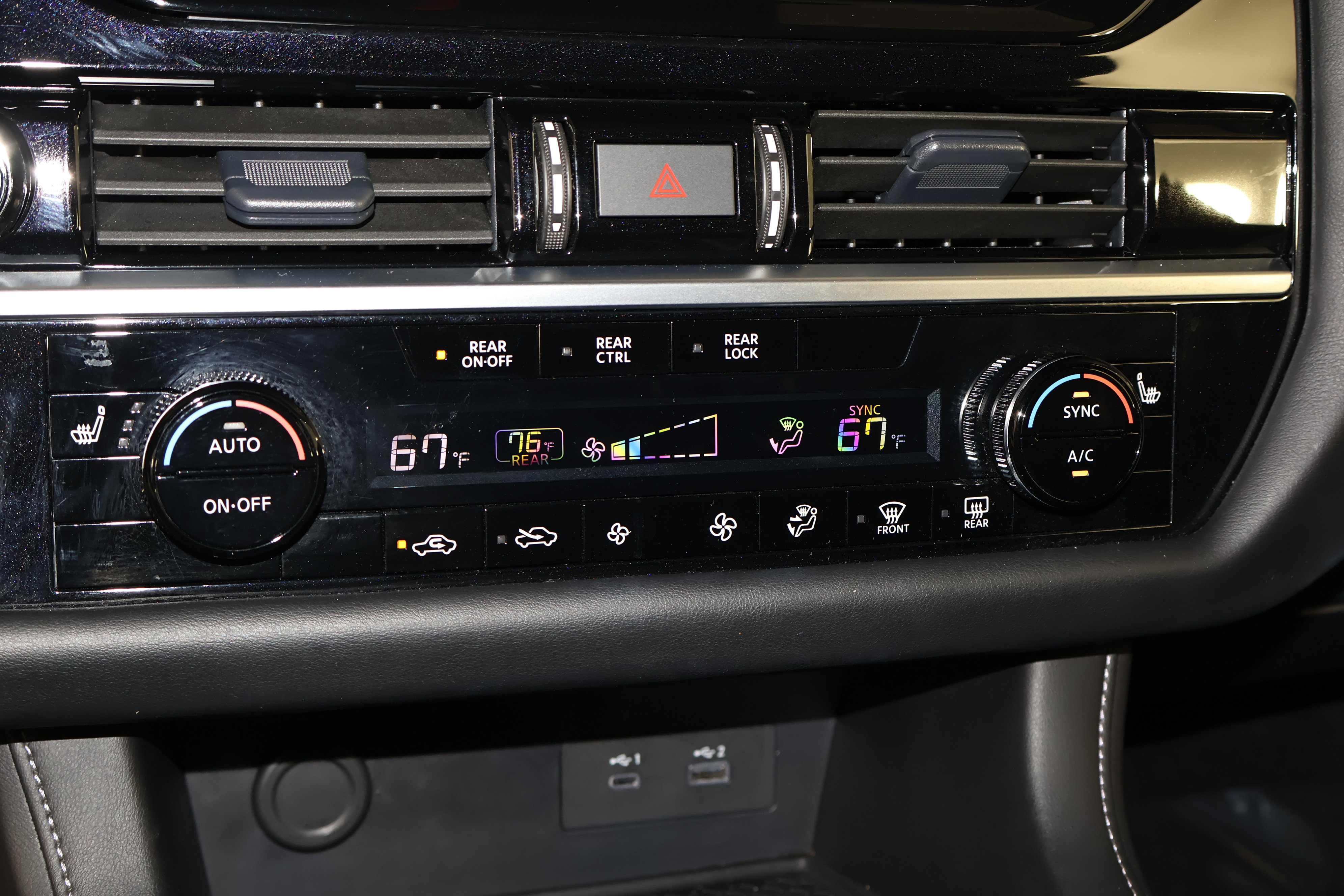 Used 2025 Nissan Pathfinder SV image 30