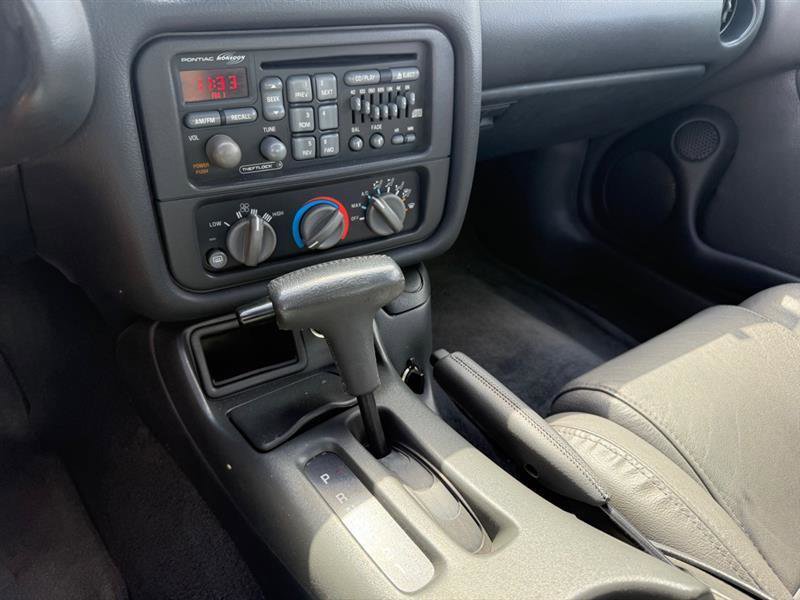 Used 1998 Pontiac Firebird Formula w/ Security Pkg RWD image 10