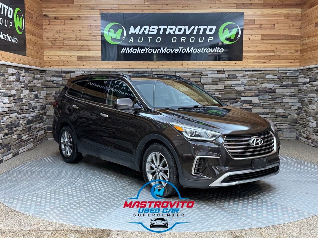 Used 2017 Hyundai Santa Fe SE AWD/4WD image 1