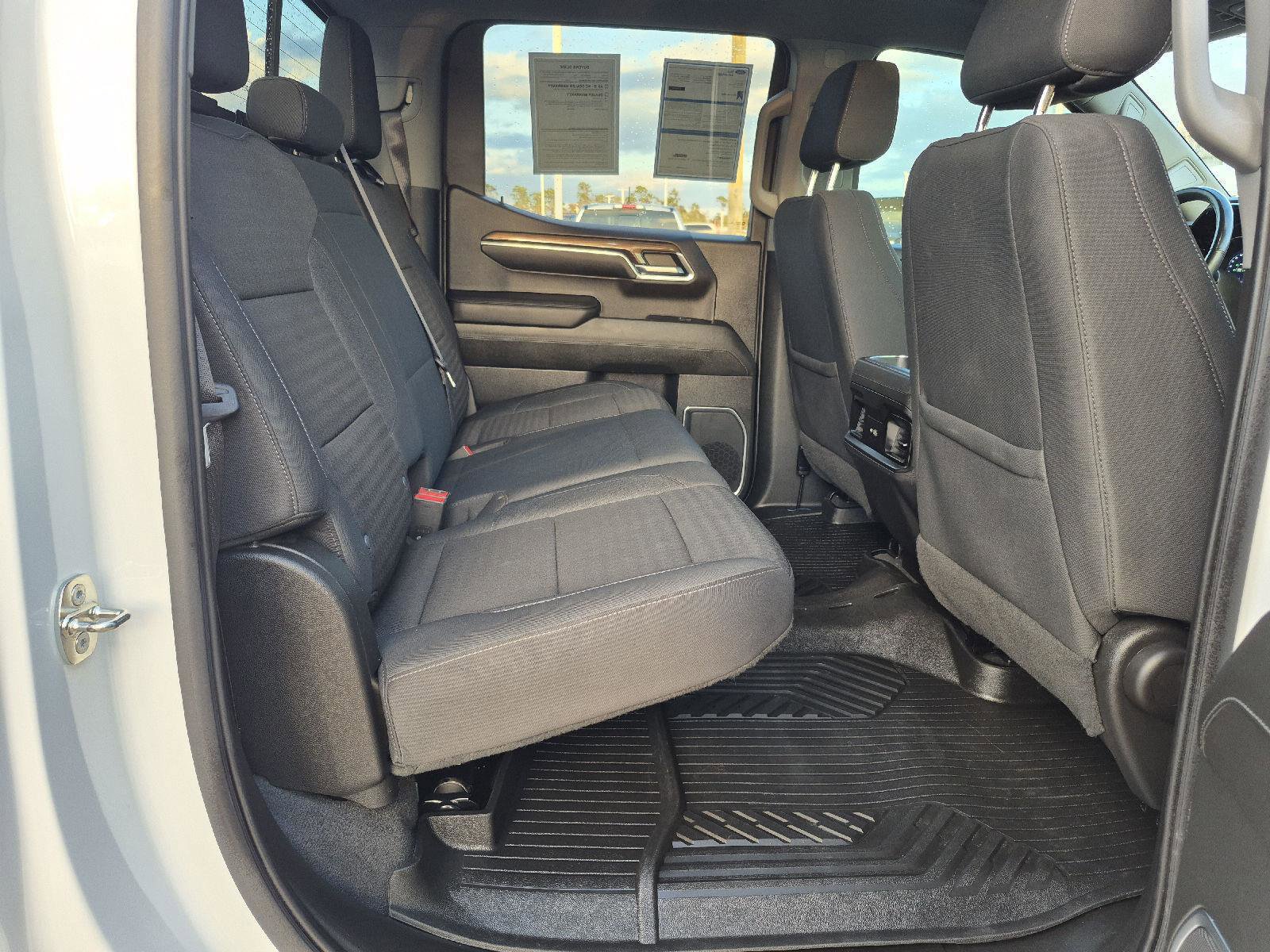 Used 2022 Chevrolet Silverado 1500 LT Trail Boss w/ Convenience Package II image 27