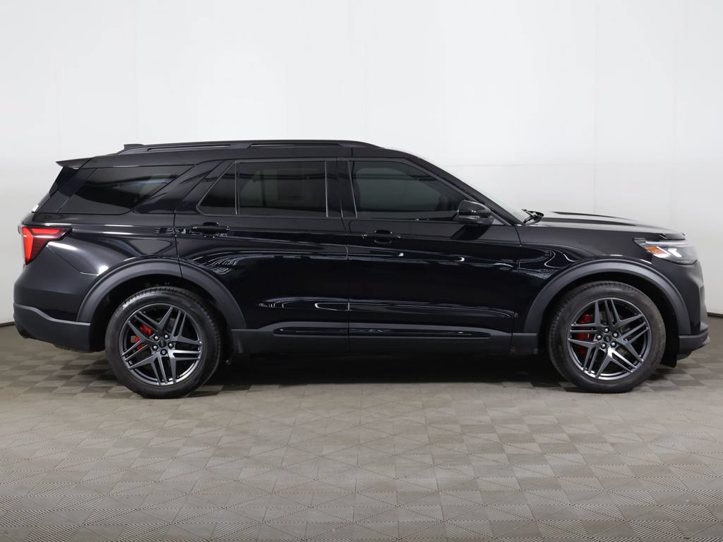 Used 2025 Ford Explorer ST AWD/4WD image 23