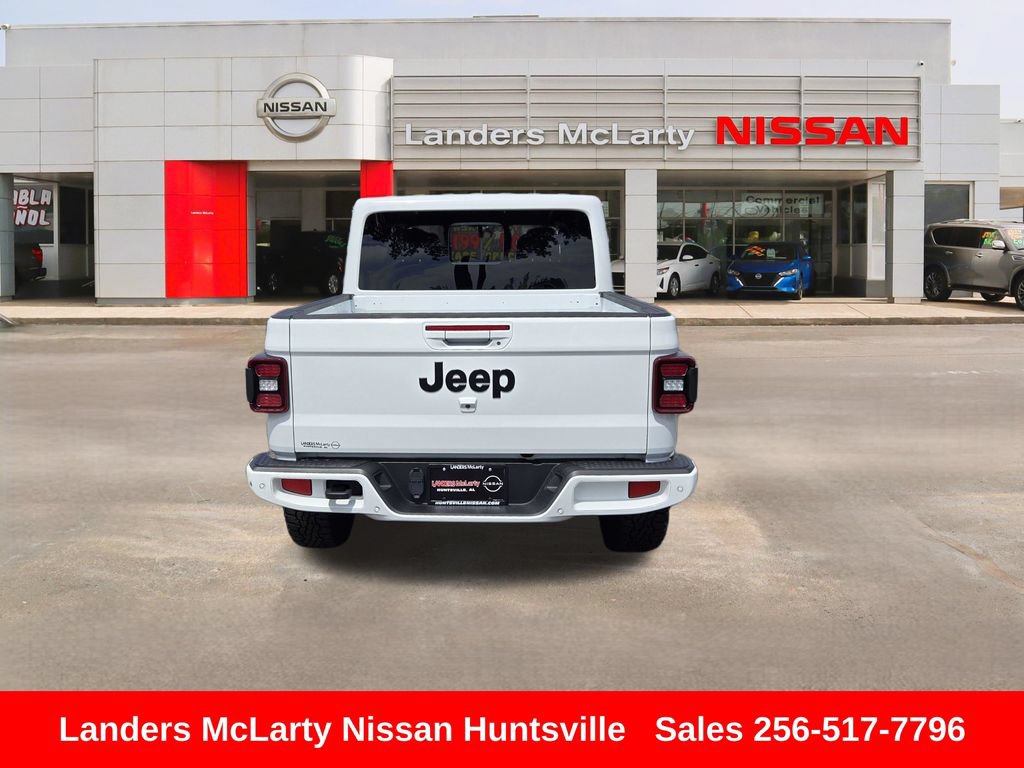 Used 2023 Jeep Gladiator Overland AWD/4WD image 5
