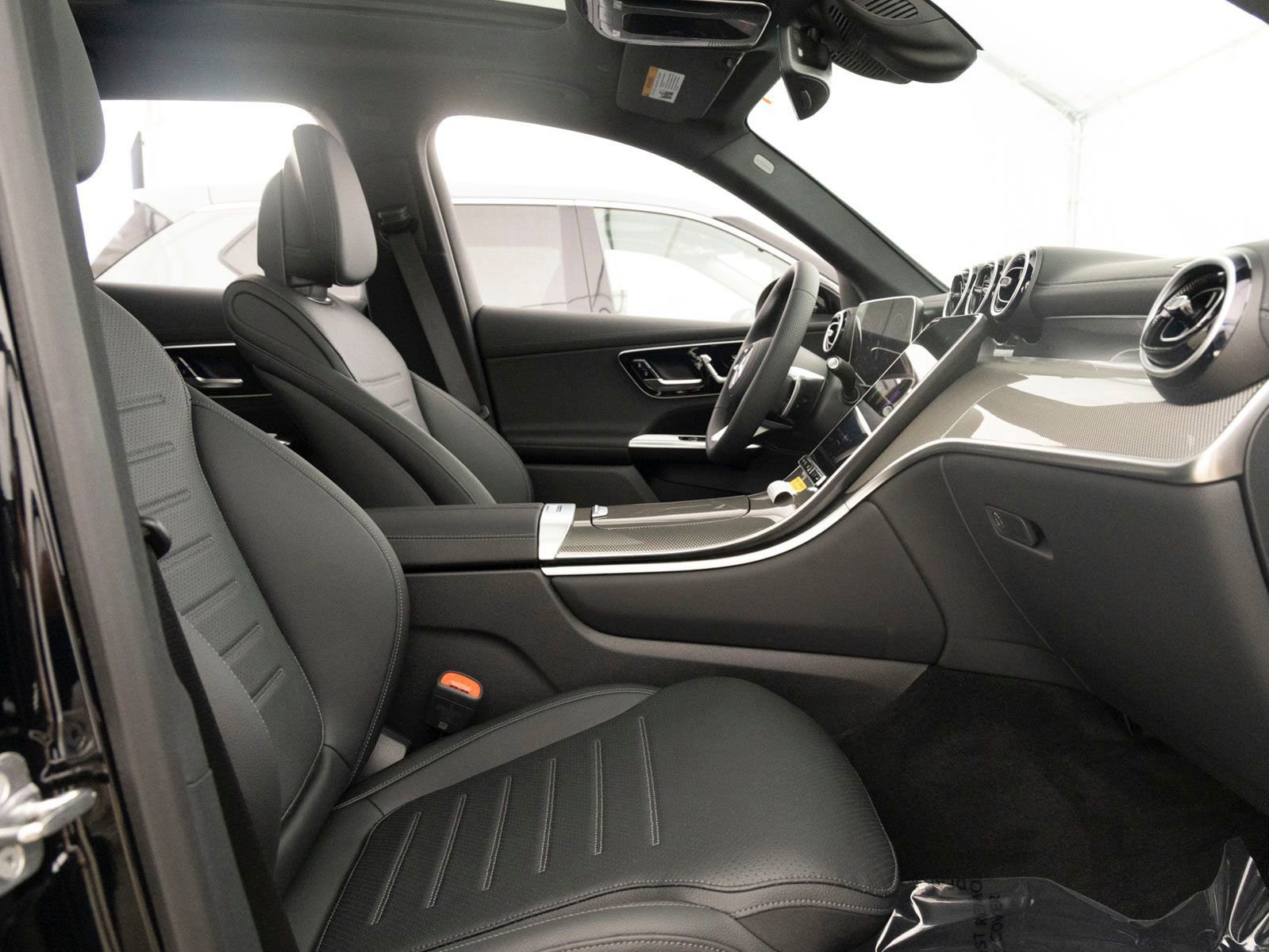 New 2026 Mercedes-Benz GLC 300 image 28