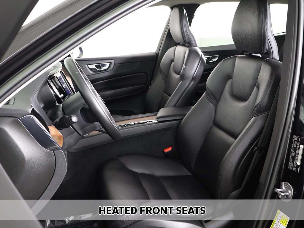 Used 2023 Volvo XC60 B5 Plus w/ Climate Package AWD/4WD image 9