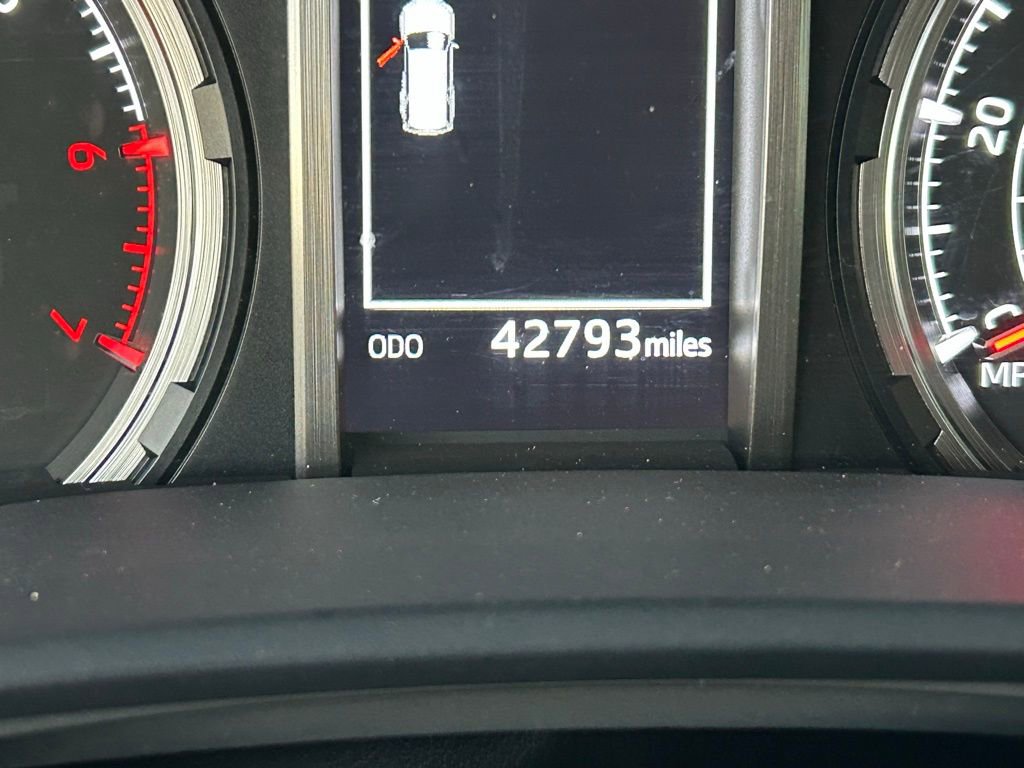 Used 2024 Toyota 4Runner TRD Off-Road Premium AWD/4WD image 20