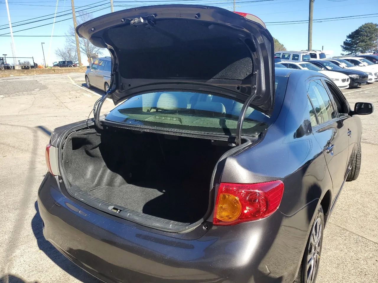 Used 2010 Toyota Corolla LE FWD image 40