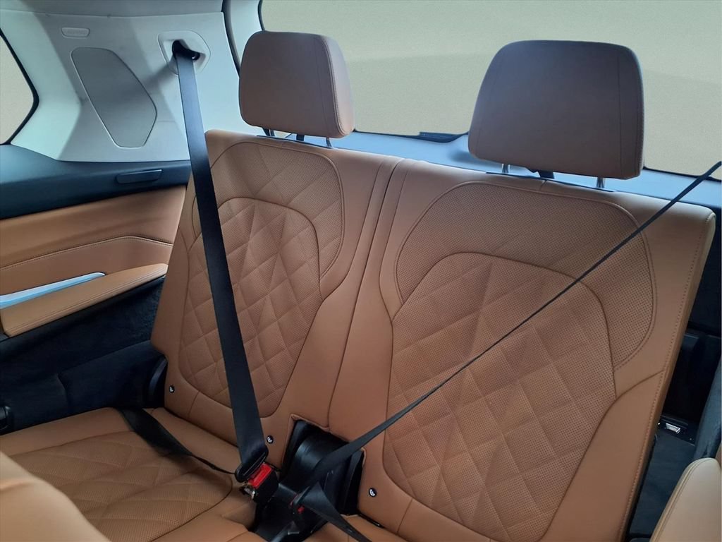 Used 2026 BMW X7 xDrive40i AWD/4WD image 19