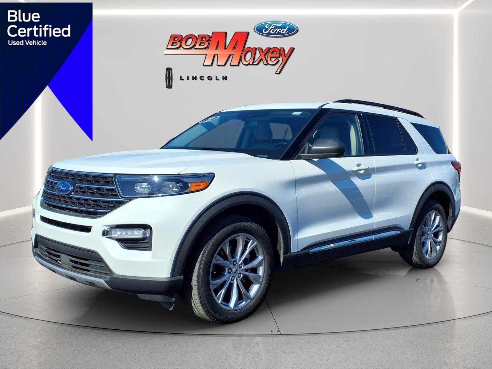 Certified 2022 Ford Explorer XLT w/ Equipment Group 202A AWD/4WD image 1