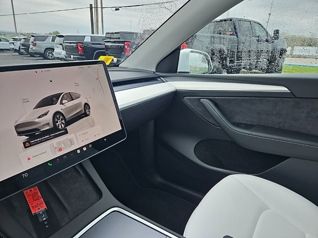 Used 2024 Tesla Model Y Long Range image 23