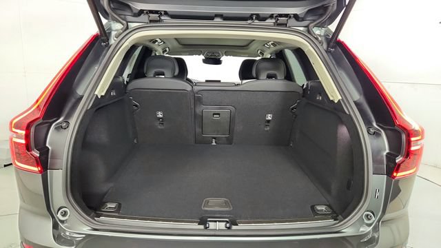 New 2026 Volvo XC60 B5 Plus w/ Protection Package AWD/4WD image 40