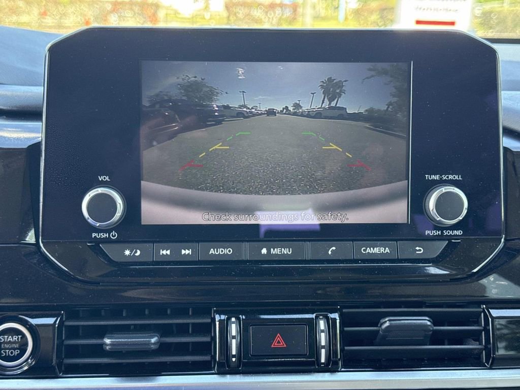 Certified 2024 Nissan Pathfinder SV FWD image 24